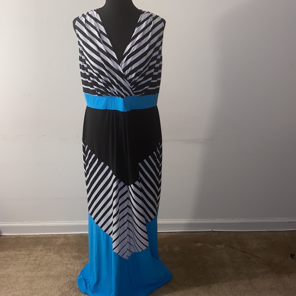 Avenue Sleeveless Maxi Dress